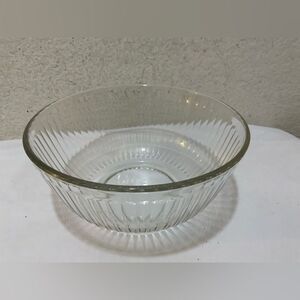 Pyrex 7403-S Ribbed Clear Glass Mixing Bowl 10 Cup 2.5L Capacity Made in USA